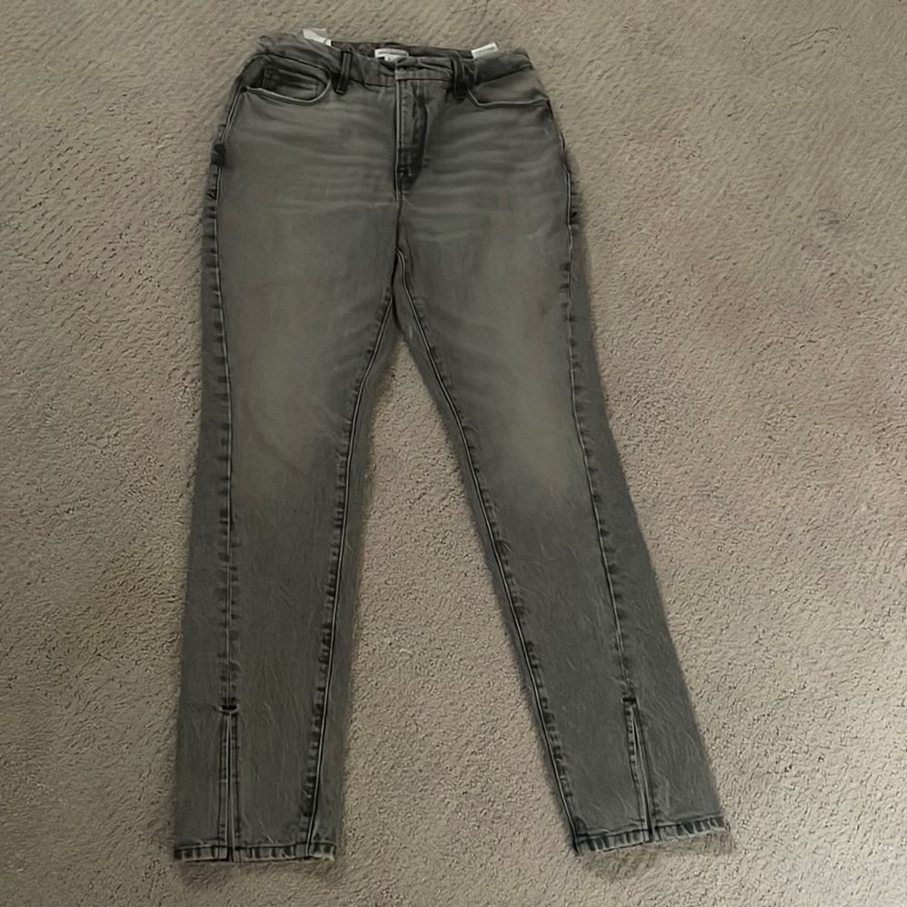 Good American Slit Hem Straight Jeans - black wash size 6